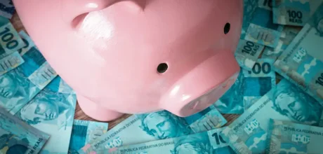 Estratégias Práticas para Poupar Dinheiro no Dia a Dia
